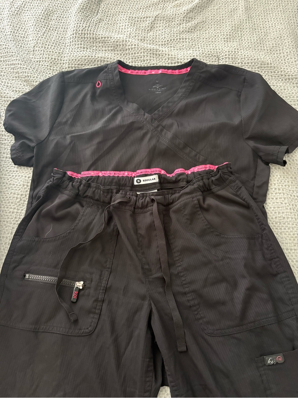 Koi Lite Scrubs